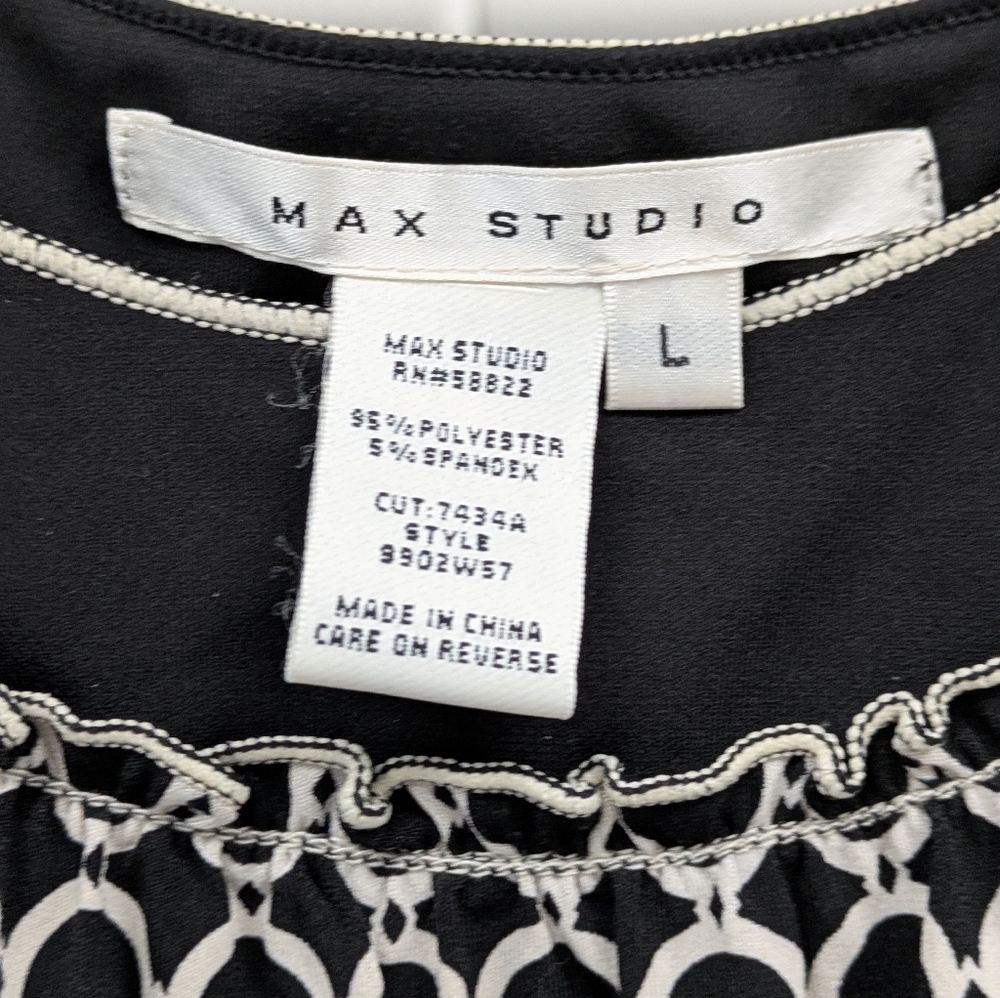 Max Studio Geometric Sleeveless dress -black and white - Picture 2 of 4